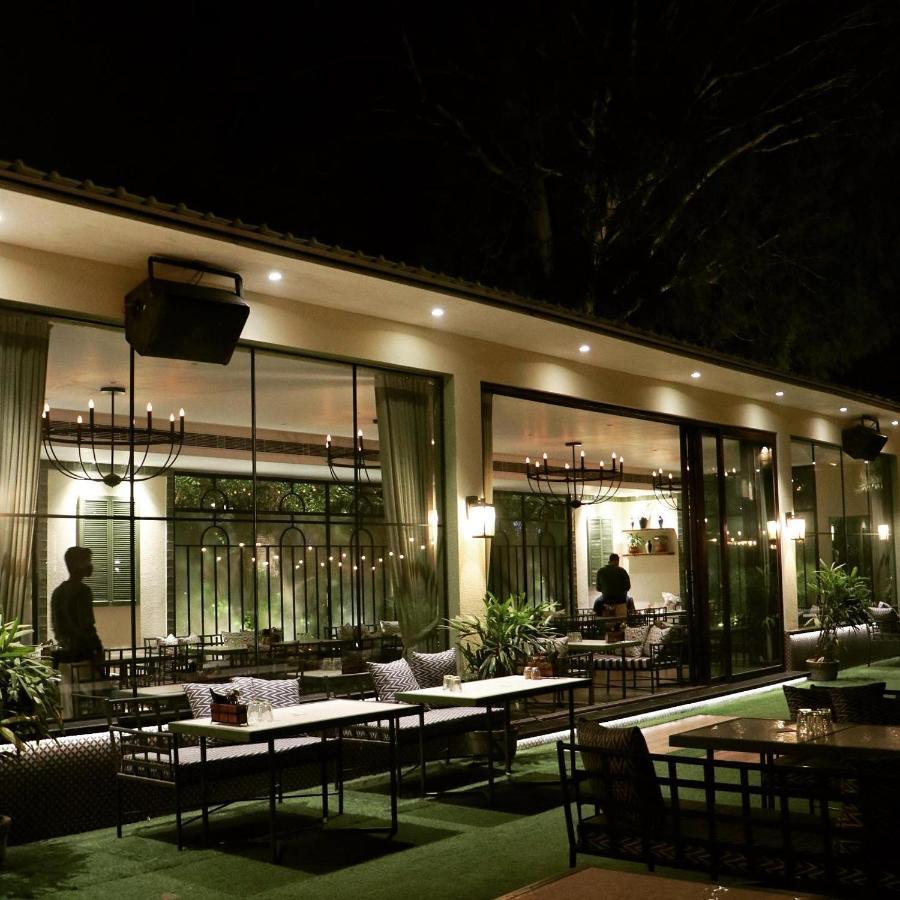 Kingston Resort Kanpur Exterior photo