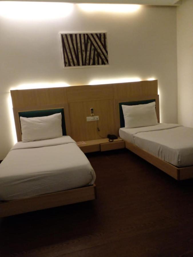 Kingston Resort Kanpur Exterior photo