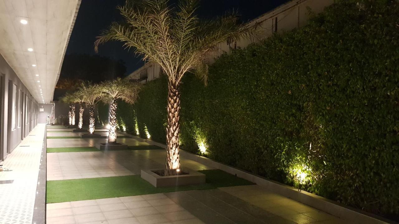 Kingston Resort Kanpur Exterior photo