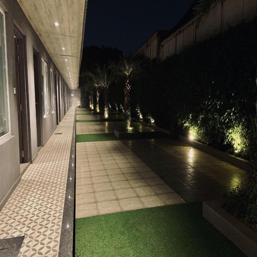 Kingston Resort Kanpur Exterior photo