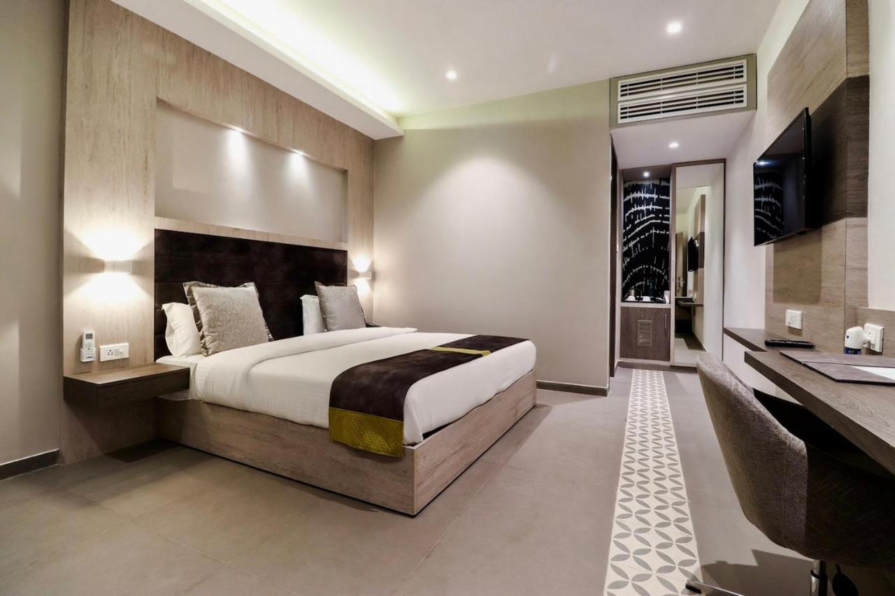 Kingston Resort Kanpur Exterior photo
